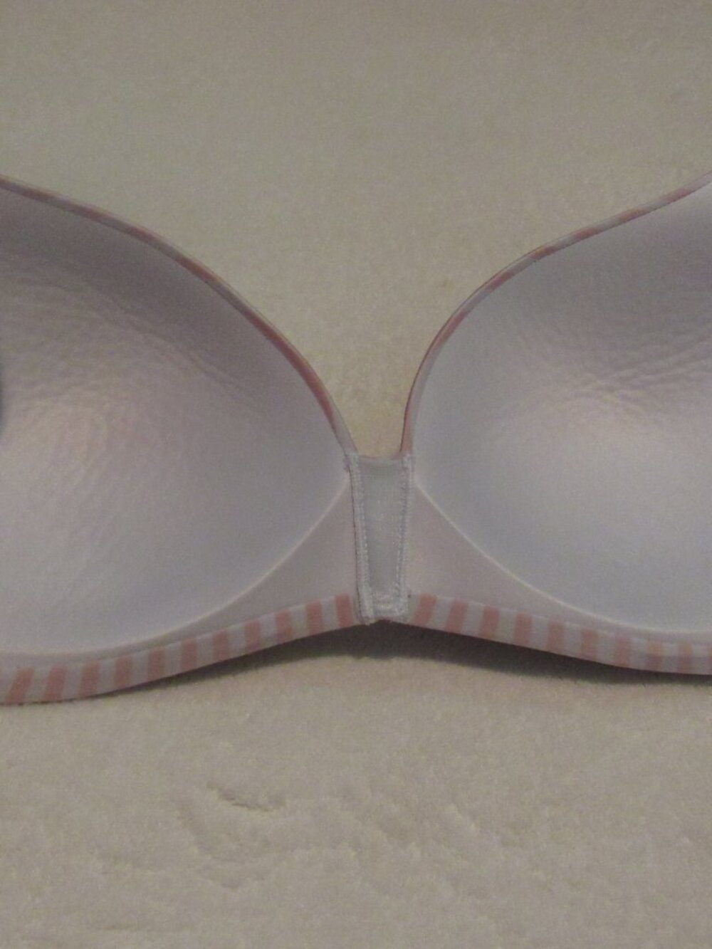 Victoria's Secret No Wire Bra Pink/White Size 38C USED - Picture 4 of 4
